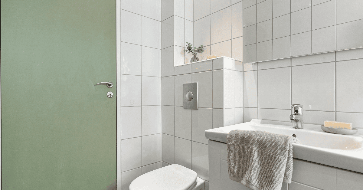 How to Choose a Durable Toilet Door for Humid Climates
